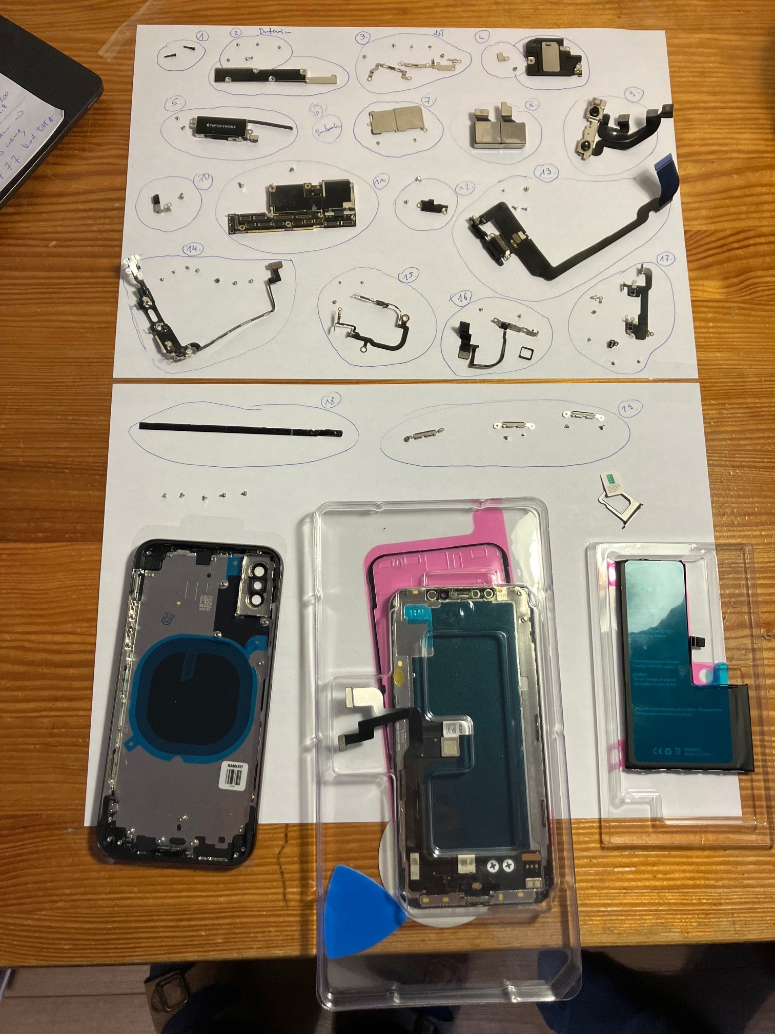 Czasami naprawiamy nawet telefony :)