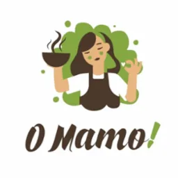 Ilustracja: Kobieta w fartuchu trzyma miskę z parującym daniem, wykonując gest 'OK'. W tle zielone plamy. Pod spodem napis 'O Mamo!'.