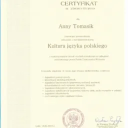 Certyfikat ukończenia kursu 'Kultura języka polskiego' dla Anny Tomasik, wydany przez Akademię Humanistyczno-Ekonomiczną w Łodzi, datowany na 18.04.2010 r.