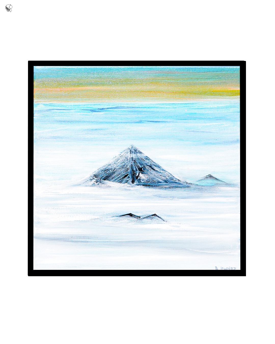 Abstrakcyjny obraz górski w błękitno-białej tonacji, z subtelną grą świateł i cieni, zamknięty w czarnej ramie. Delikatne pociągnięcia pędzla tworzą wrażenie zamglonego krajobrazu.
