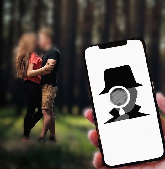 Para w tle, a w pierwszym planie telefon z ikoną detektywa z lupą. Sugeruje to usługi detektywistyczne związane z relacjami międzyludzkimi.