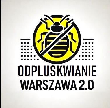 Grafika: Czarny piktogram pluskwy przekreślonej na żółtym tle, napis 'ODPLUSKWANIE WARSZAWA 2.0' i czarne paski imitujące budynki na białym tle.