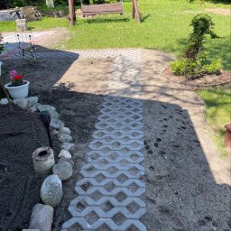 Układanie kostki brukowej Czeszów 1