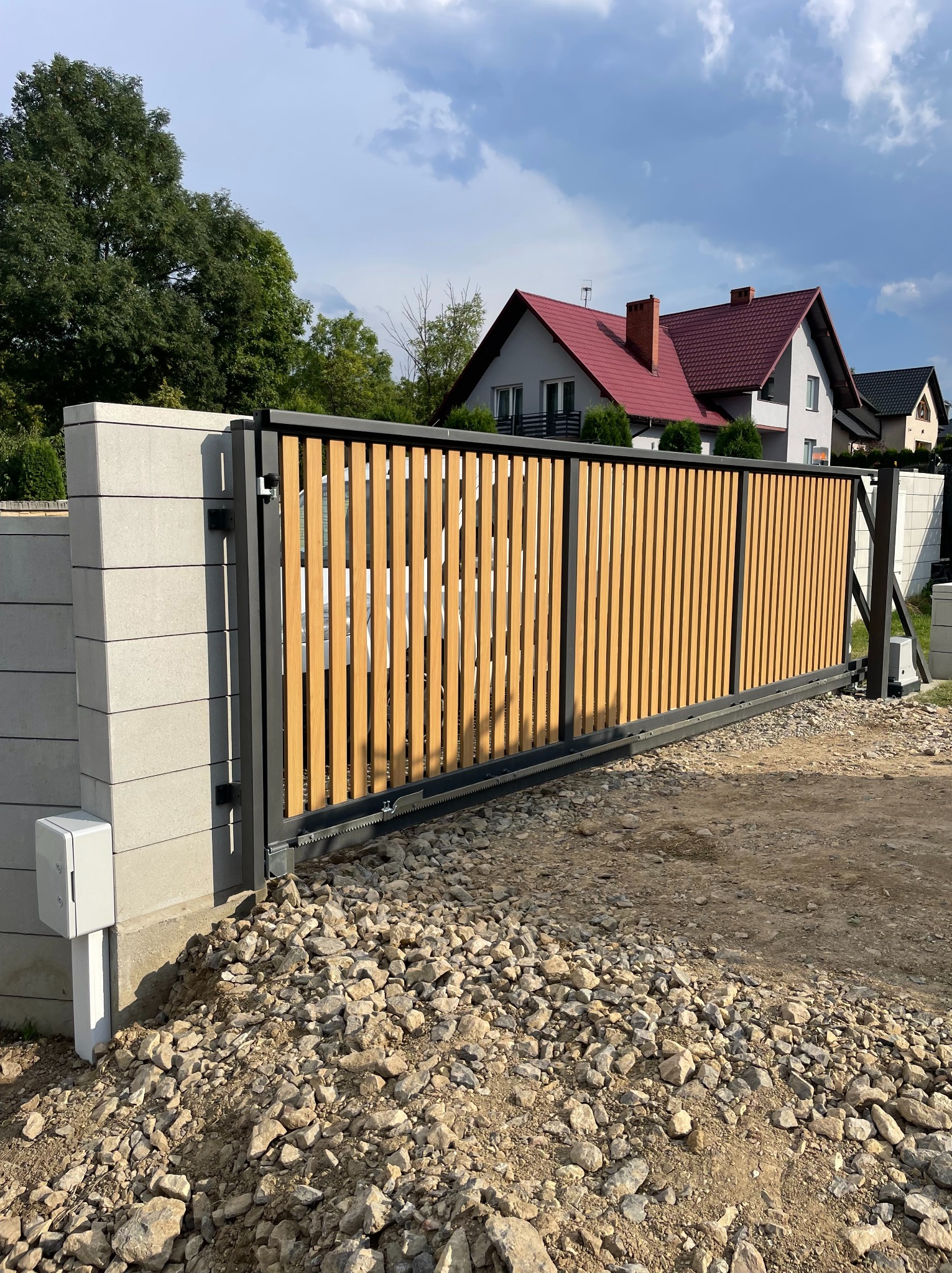 Montaż napędów do bram