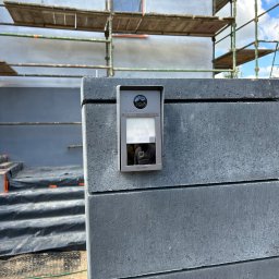 Domofon “Hikvision” 
Podłączenie ta kalibracja do współpracy z bramą,fotokomórkami,furtką 