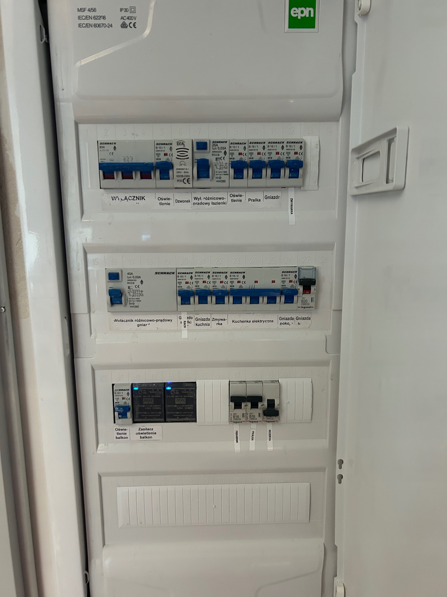 Rozdzielnia mieszkania dwopokojowego z po dalsza adaptacja do współpracy z “Shelly”