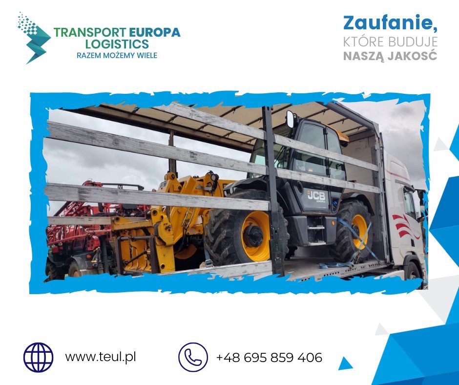 Transport specjalistyczny: Żółta ładowarka JCB i czerwony sprzęt rolniczy bezpiecznie załadowane na platformie ciężarówki z logo Transport Europa Logistics.