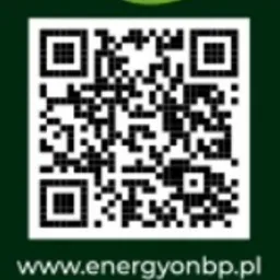Kwadratowy kod QR na ciemnozielonym tle z adresem strony internetowej energyonbp.pl, służący do szybkiego przekierowania na stronę firmy.