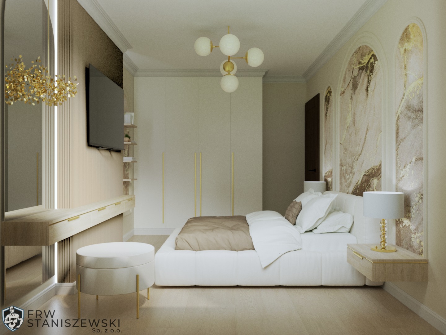 Elegancka sypialnia w beżach i bieli. Duże łóżko, toaletka z lustrem i złotym akcentem, dekoracyjne panele ścienne z motywem marmuru.  Nowoczesne oświetlenie.