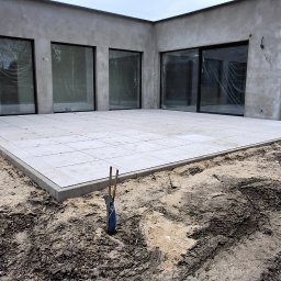 Układanie kostki brukowej Korzeniew 1