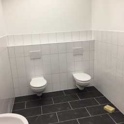 Damian Paszenda - Łazienka w biurze