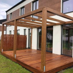 taras z drewna ekzotycznego