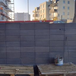 MKS Building Sylwester Jędrzejewski - Murowanie pylonów z bloczków betonowych