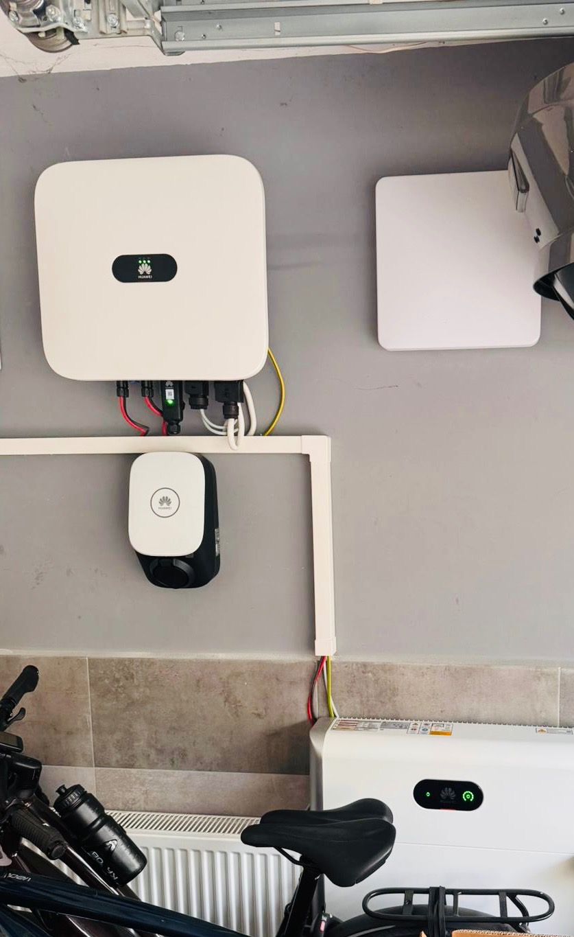 Instalacja fotowoltaiczna z magazynem energii oraz ładowarką