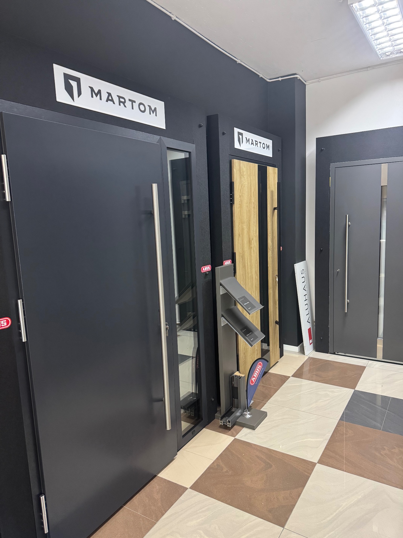 Ekspozycja - Chodzież - drzwi MARTOM