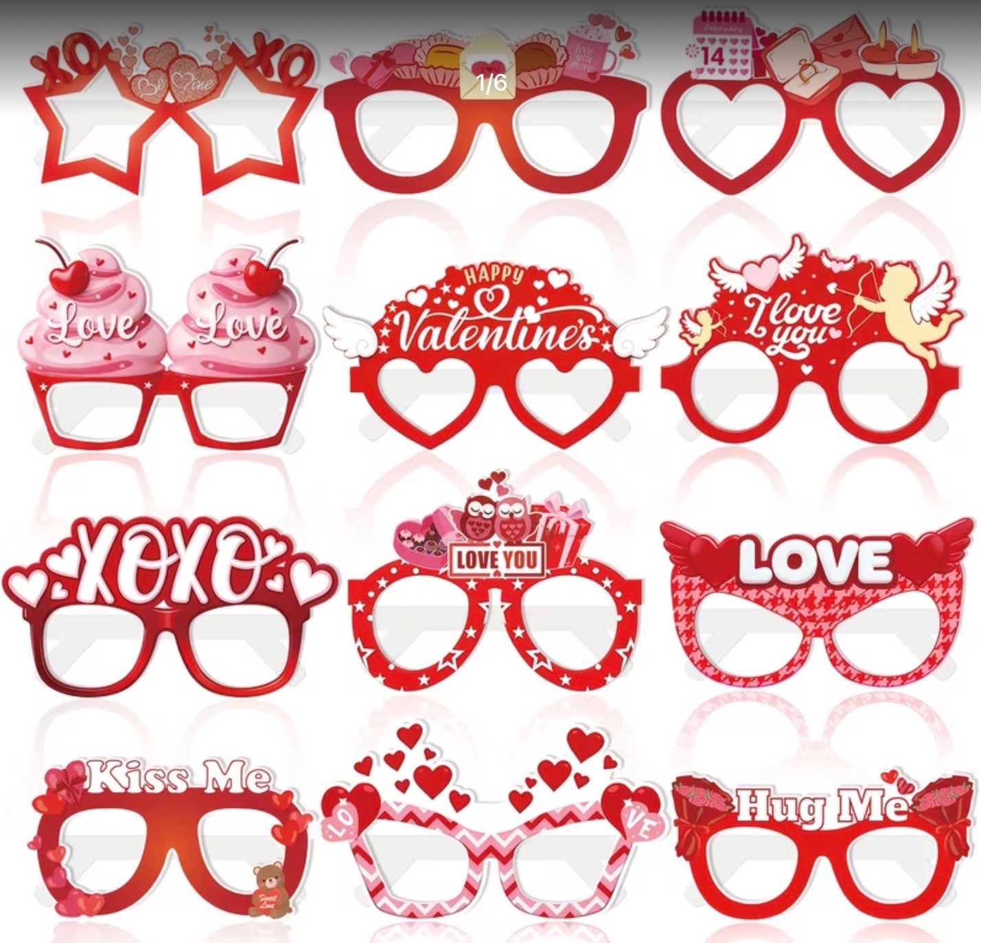 Zestaw czerwonych, walentynkowych okularów imprezowych z motywami serc, napisów i słodkości, idealnych do fotobudki na romantyczne wydarzenia.