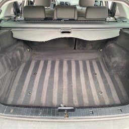 Pranie wygładziny bagażnika 