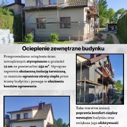 EXPERT TEAM sp. z o.o - Ocieplanie elewacji domu jednorodzinnego w trakcie realizacji. Częściowo ocieplona ściana budynku z widocznymi rusztowaniami. Widok na elewację i otoczenie.