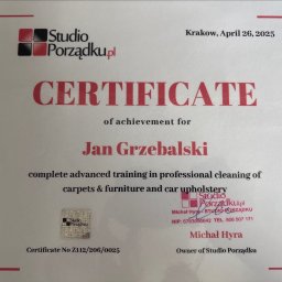 Complete advanced training in profesional cleaning of carpets & furniture and car upholestry