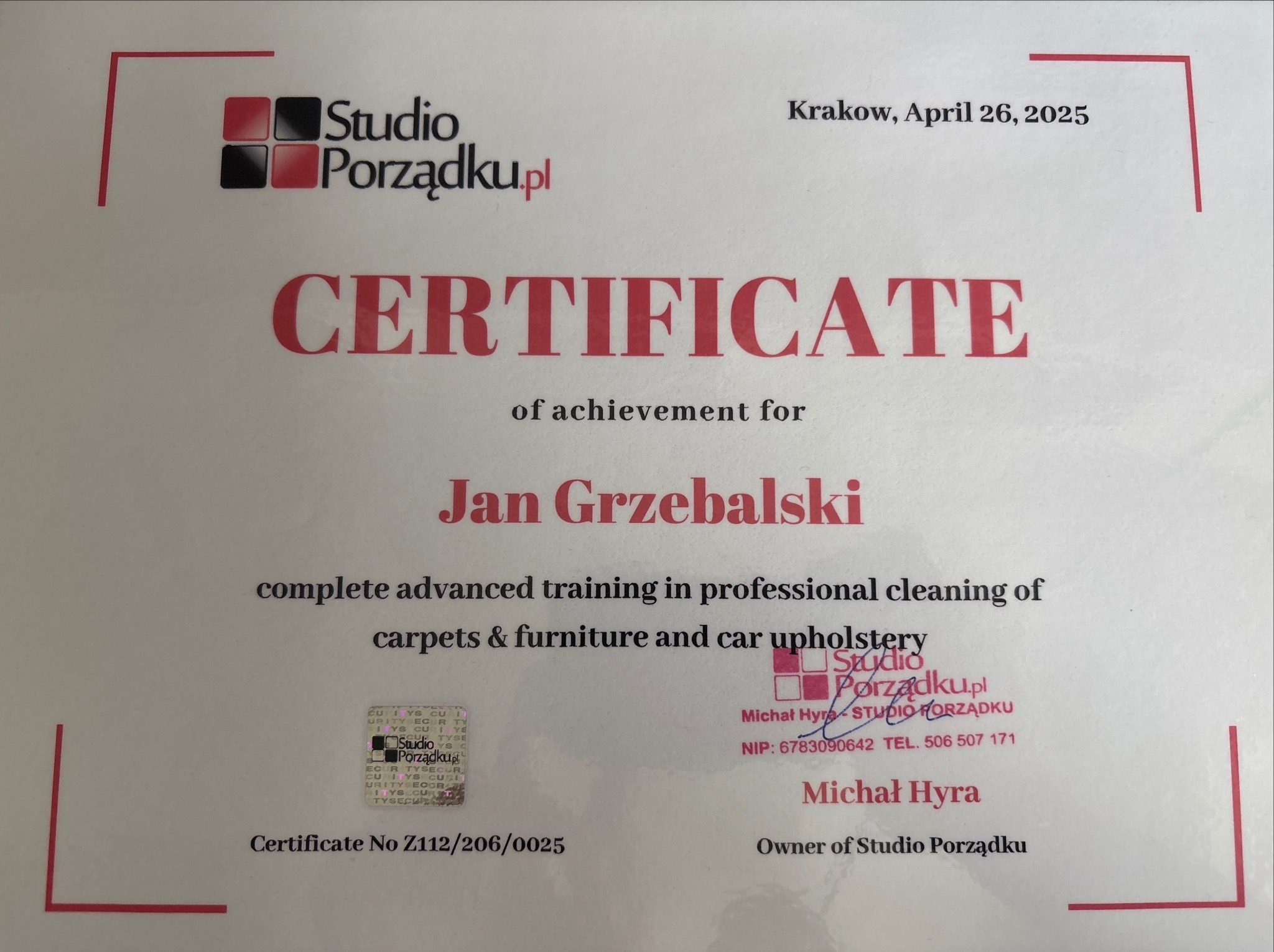 Complete advanced training in profesional cleaning of carpets & furniture and car upholestry