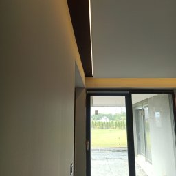 Remontowy Armagedon - Montaż drzwi Ostr&oacute;da