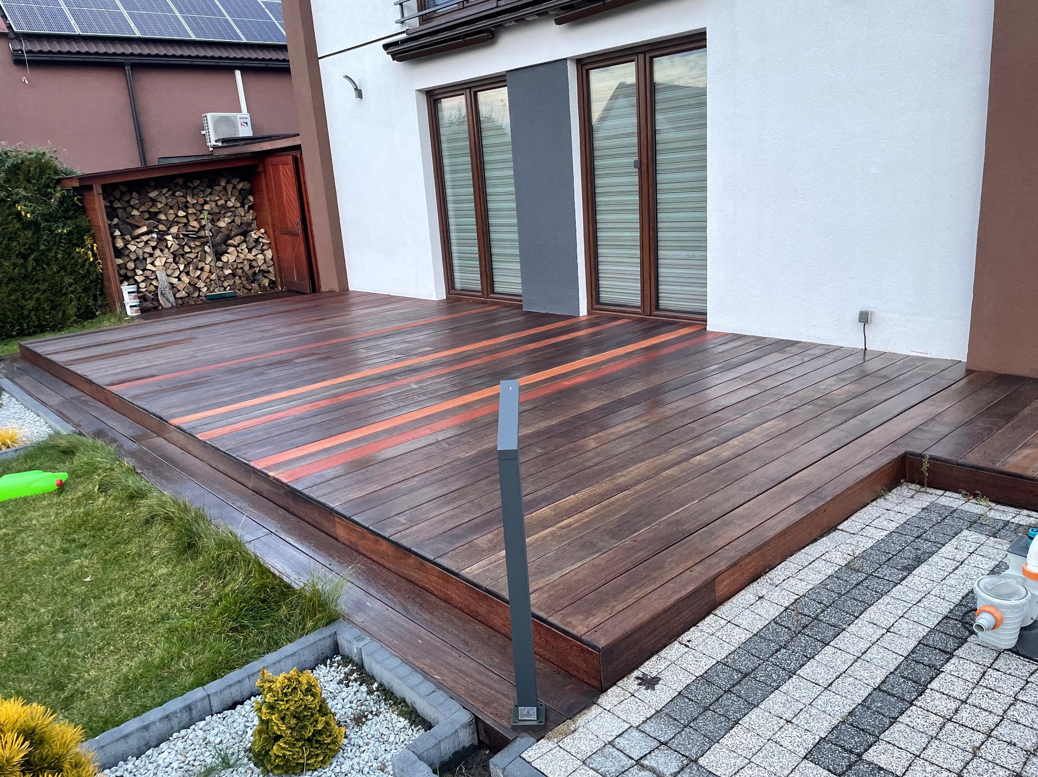 Taras z drewna egzotycznego Angelim amargoso po olejowaniu