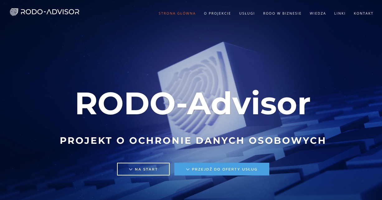 Strona internetowa RODO-Advisor z logo, menu i hasłem 'Projekt o ochronie danych osobowych' na tle abstrakcyjnych, niebieskich elementów graficznych.