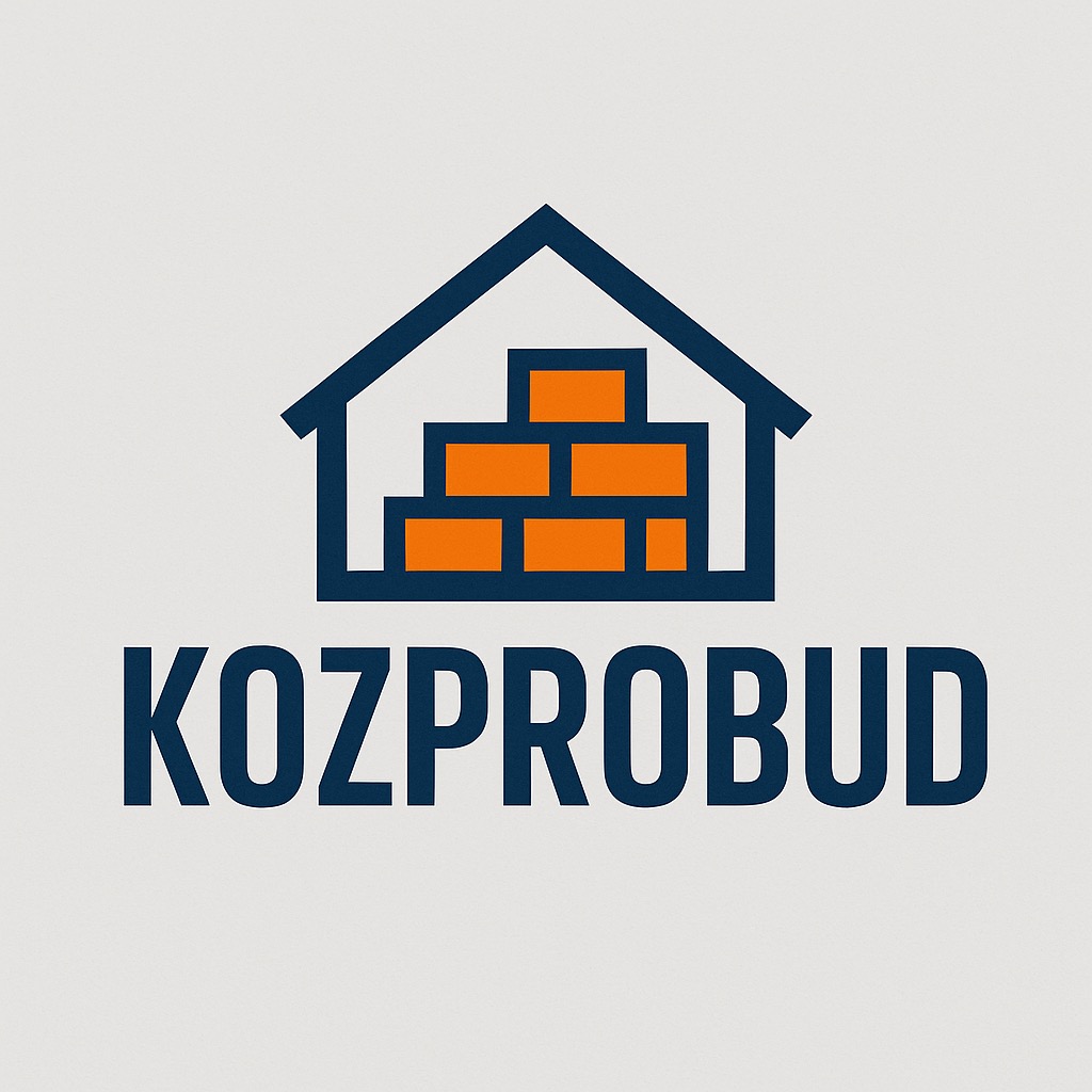 Logo firmy budowlanej KOZPROBUD: niebieski obrys domu z pomarańczowymi cegłami w środku, poniżej nazwa firmy, ciemnoniebieski napis na jasnym tle.