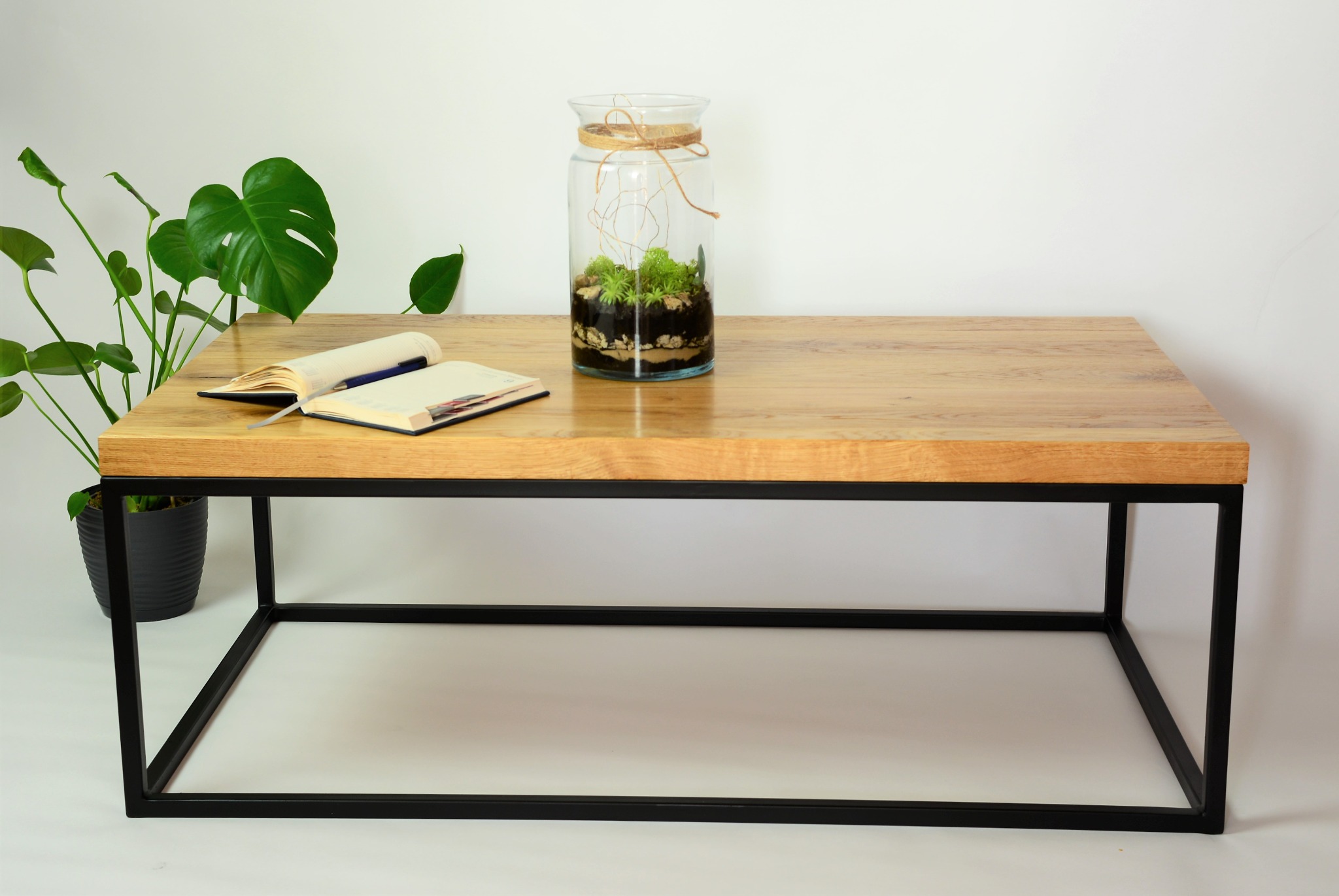 Konstrukcja stołu wraz z 4 cm dębowym blatem