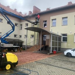 Mycie dachów i elewacji 