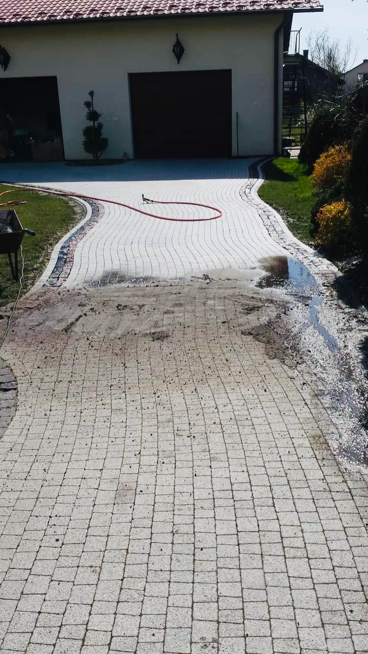 Czyszczenie wysokociśnieniowe kostki brukowej