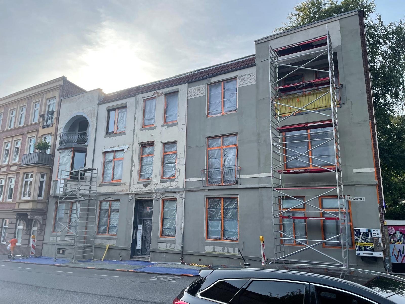 Nasza kolejna realizacja. Posiadamy rusztowania, podnośniki koszowe, aby sprostać każdemu zadaniu.