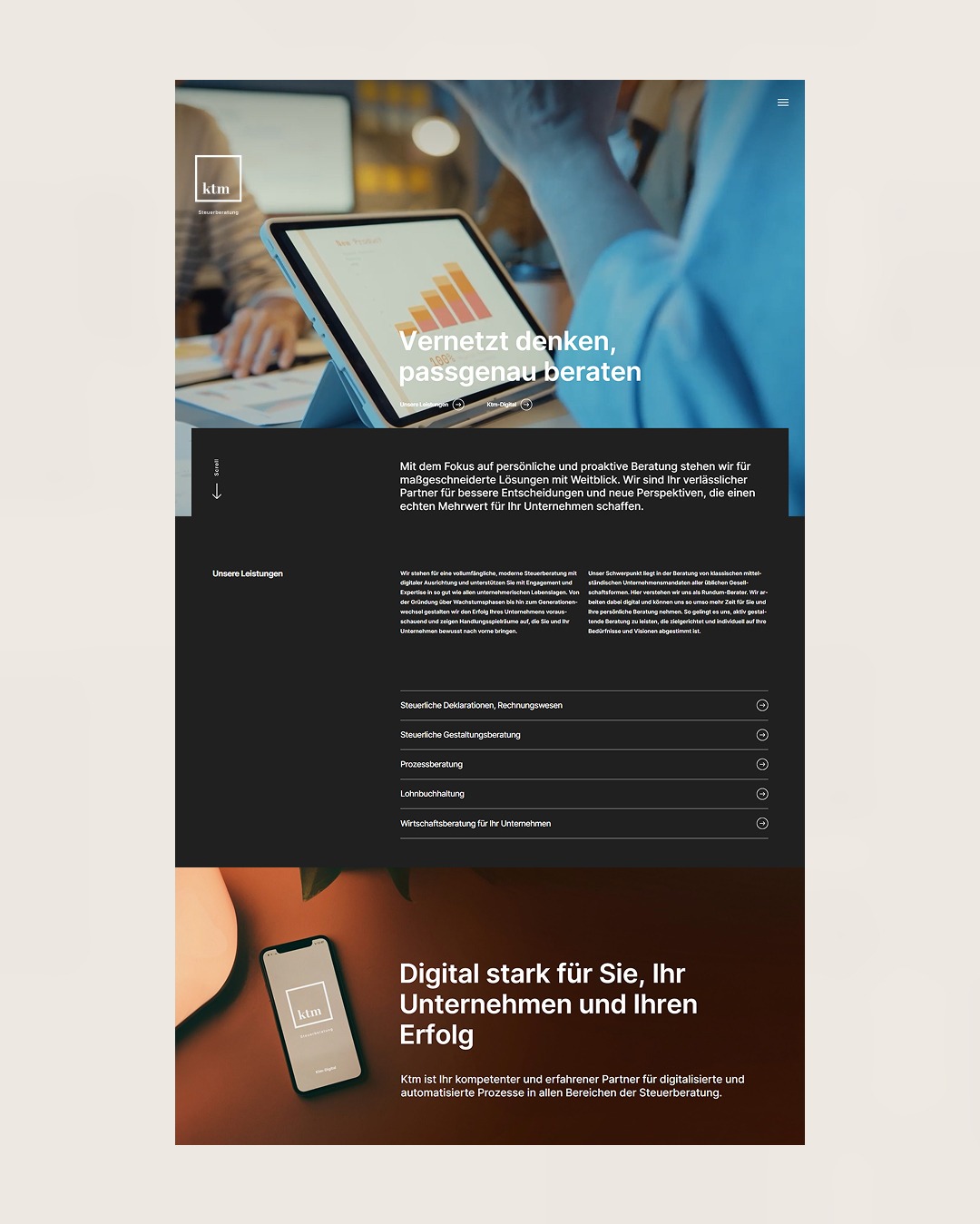 Strona internetowa firmy KTM Steuerberatung na tablecie i smartfonie. Wykres słupkowy na ekranie tabletu. Tekst w języku niemieckim. Minimalistyczny design.