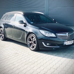 Opel Insignia:
160 zł za dobę - 1-3 dni
140 zł za dobę - 4-7 dni
130 zł za dobę - 8-14 dni
120 zł za dobę - 15-30 dni
110 zł za dobę - powyżej 30 dni