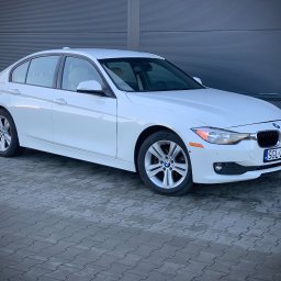 BMW 328i:
minimalny okres wynajmu to 3 dni
300 zł za dobę - 3-7 dni
250 zł za dobę - 8-14 dni
200 zł za dobę - 15-30 dni
150 zł za dobę - powyżej 30 dni