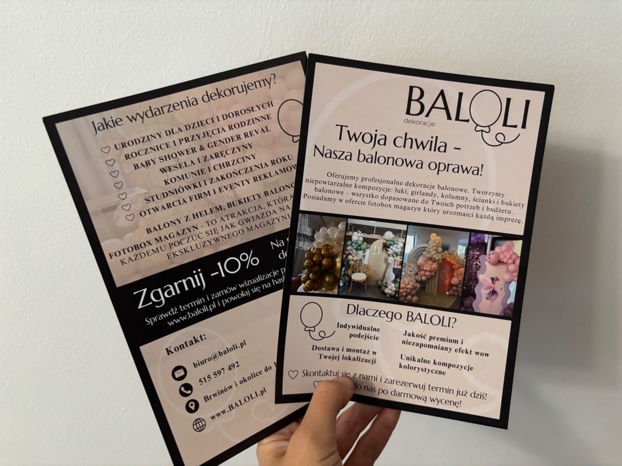 Ulotki firmy Baloli dekoracje balonowe z ofertą na różne wydarzenia, od urodzin po eventy firmowe, z informacją o zniżce i danymi kontaktowymi. Widoczne przykładowe dekoracje.