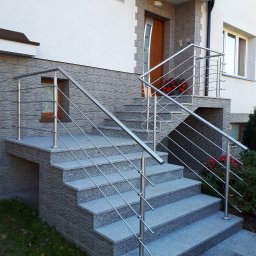 Zapraszamy do skorzystania z bezpłatnej wyceny balustrady – przygotujemy ją w ciągu 1 dnia roboczego. Wystarczy wypełnić formularz na:
👉 najdek.pl/konfigurator
Jesteśmy producentem – oferujemy konkurencyjne ceny, bez pośredników. Chętnie doradzimy!