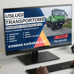 Monitor wyświetla reklamę usług transportowych wywrotką do 12t, z zieloną ciężarówką Iveco w tle i danymi kontaktowymi firmy Konrad Kaźmierczak.