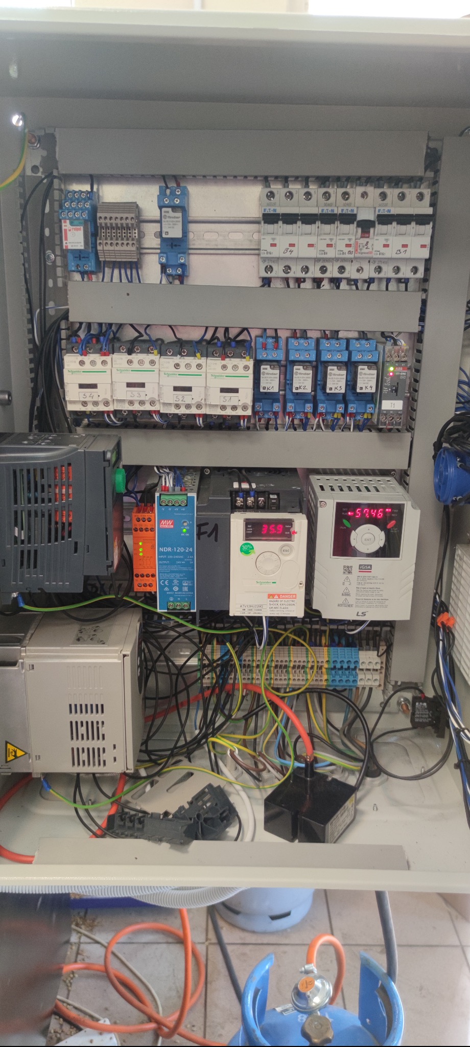 Wykonanie szafy sterującej maszyny do wypalania kawy