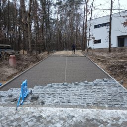 Układanie kostki brukowej Ryn 2