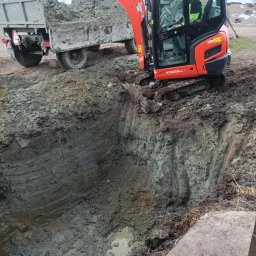 Garaż Master-bud - Staranne Przyłącza Wodociągowe Koło