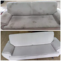 Zdjęcie 'przed i po' przedstawia białą sofę z widocznymi plamami na g&oacute;rnym ujęciu, a na dolnym, po czyszczeniu, sofa jest czysta i odświeżona.