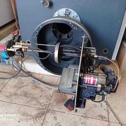 Serwis palnika olejowego w kotle Brotje