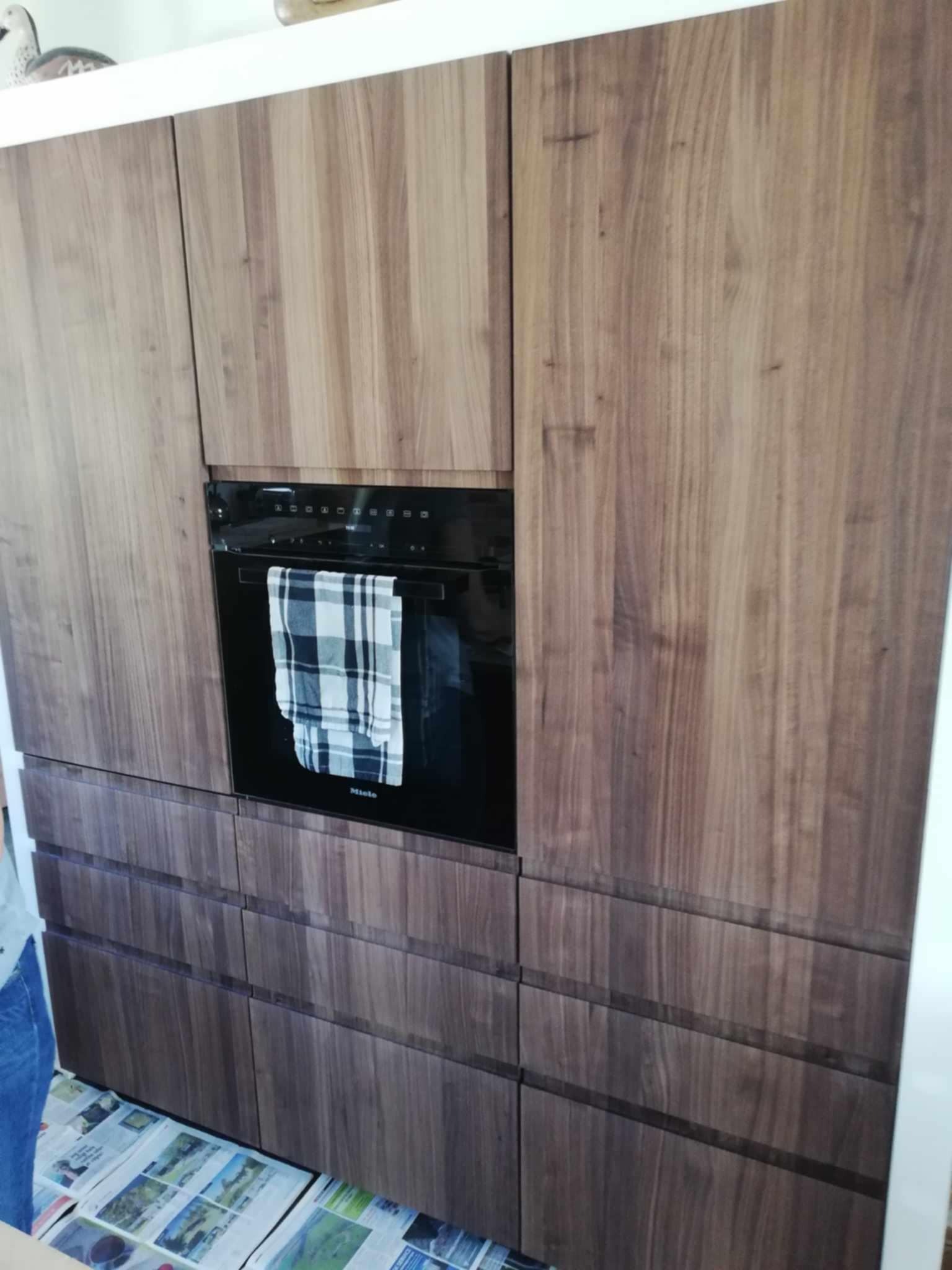 Kuchnia wykonana w całości z drewna.