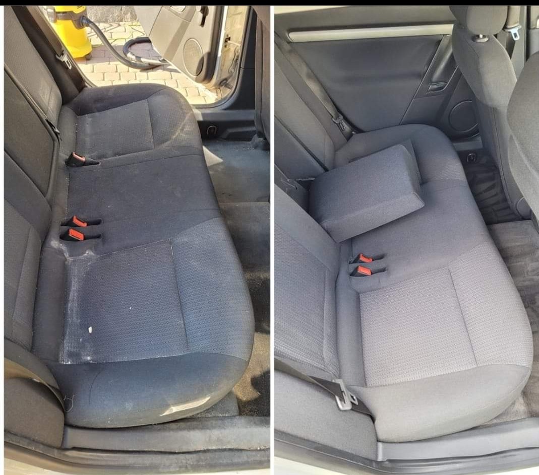 Auto detailing: tylna kanapa przed i po czyszczeniu. Po lewej widoczne zabrudzenia, po prawej czysta, szara tapicerka. Widoczny odkurzacz piorący.