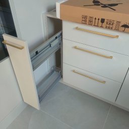 Małe ale pojemne kargo w zabudowie kuchenne. Każdy centymetr się liczy. 