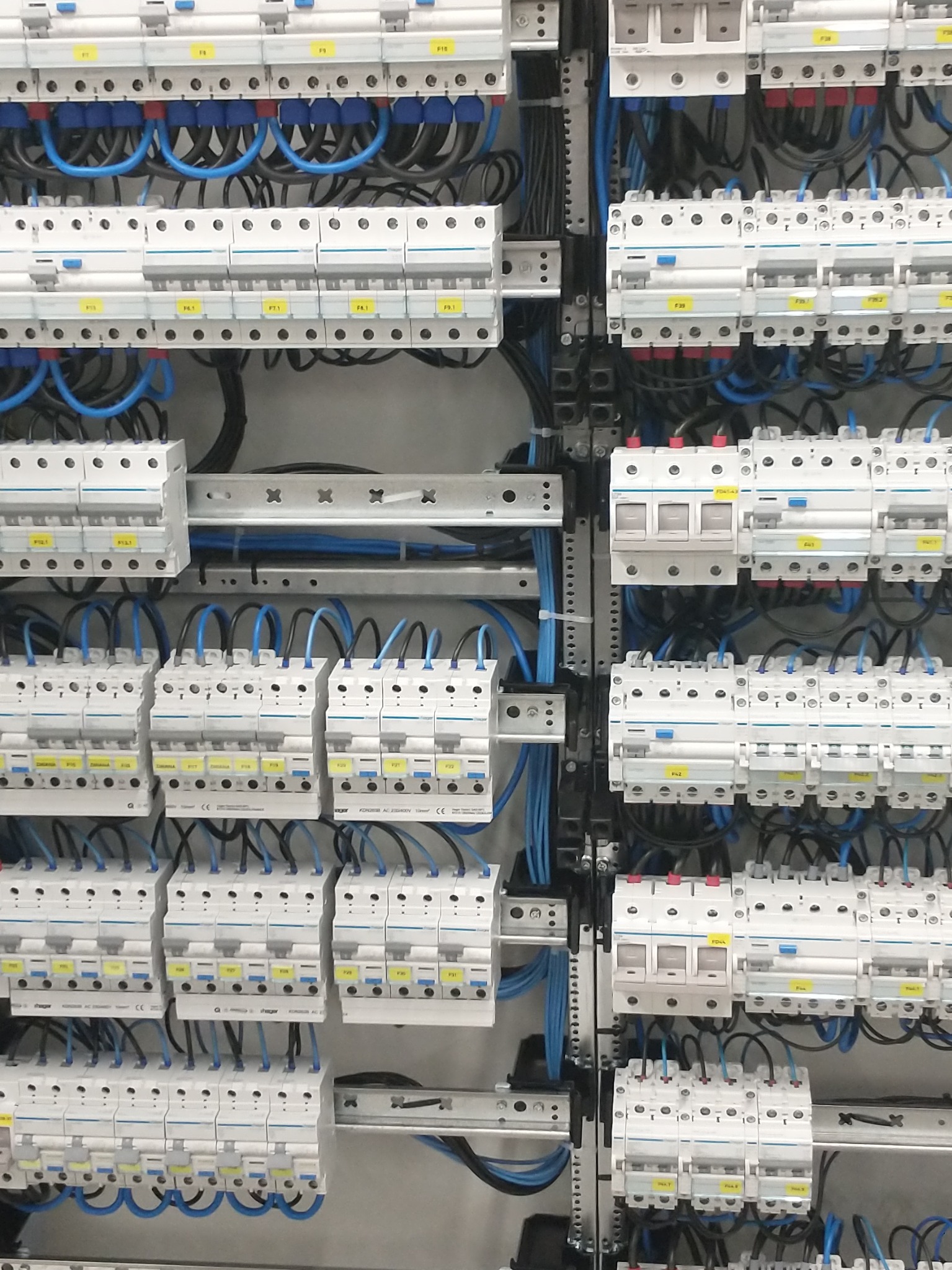 Rozdzielnica budynkowa.