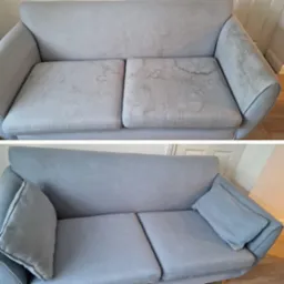 Dwuczęściowe ujęcie sofy: górna część pokazuje zabrudzenia, dolna - efekt po czyszczeniu, z poduszkami. Jasna tapicerka po profesjonalnym praniu.