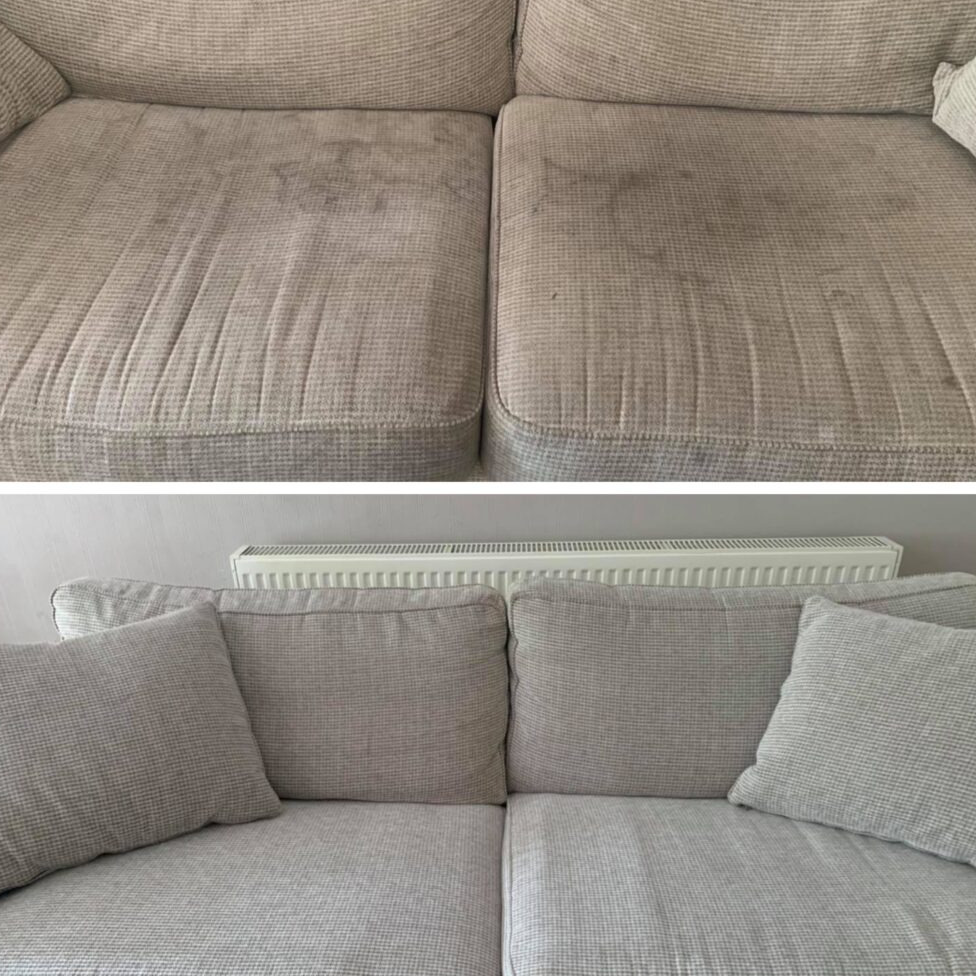 Kanapa w odcieniach szarości: górna część z plamami, dolna - po czyszczeniu, z poduszkami i grzejnikiem w tle.