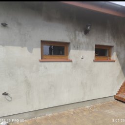 Pierwsza ściana domku ocieplona. Lecimy dalej